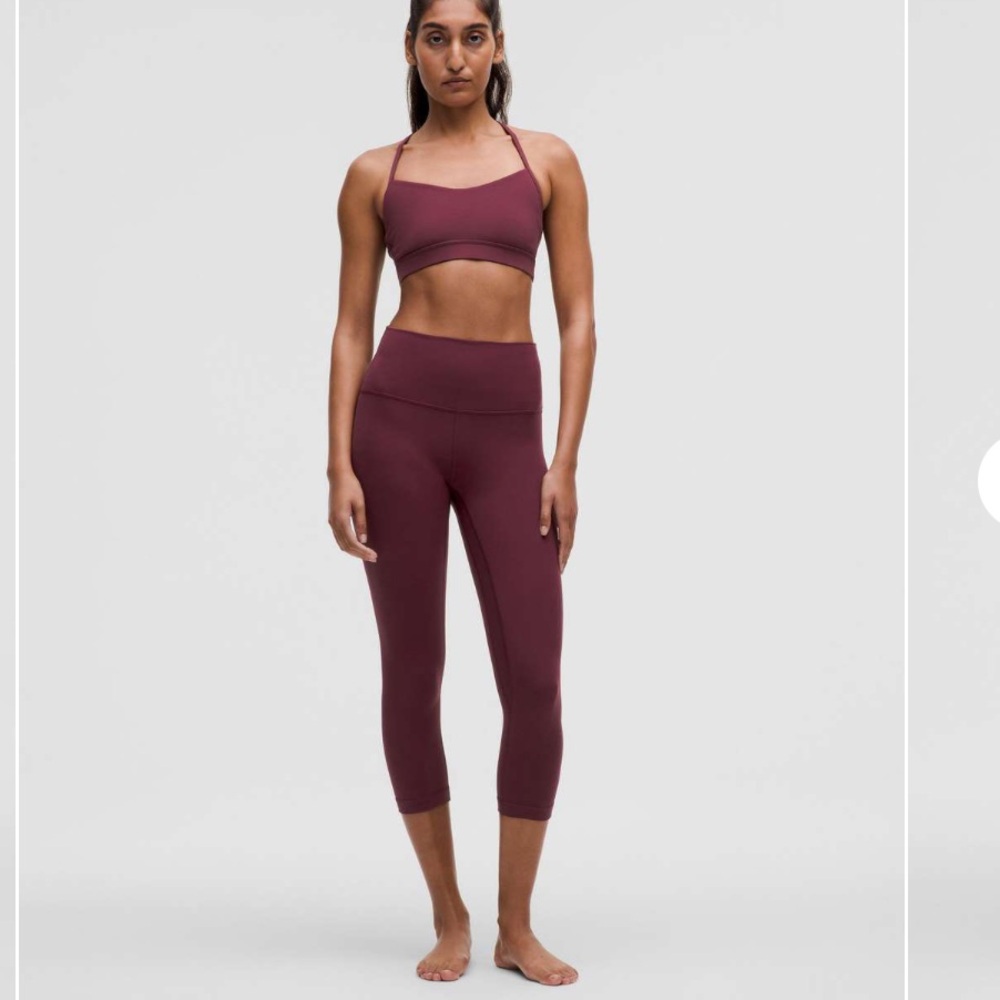 NWOT - Lululemon Align High-Rise Crop 21"
Garnet